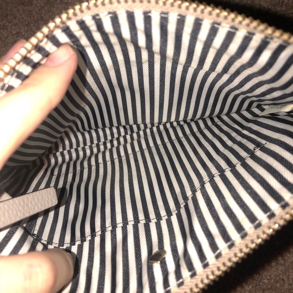 Light grey mini Kate Spade crossbody - Picture 3 of 3